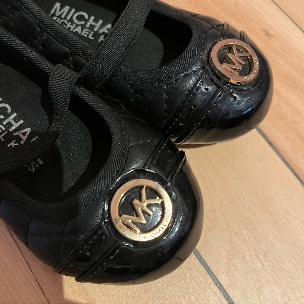 Michael Kors ballet flats size 5